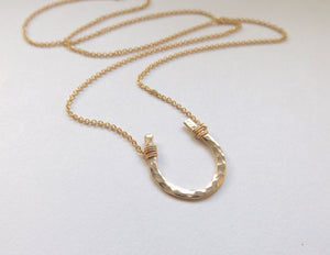 Small Gold Hammered Horseshoe Necklace // Cable Chain